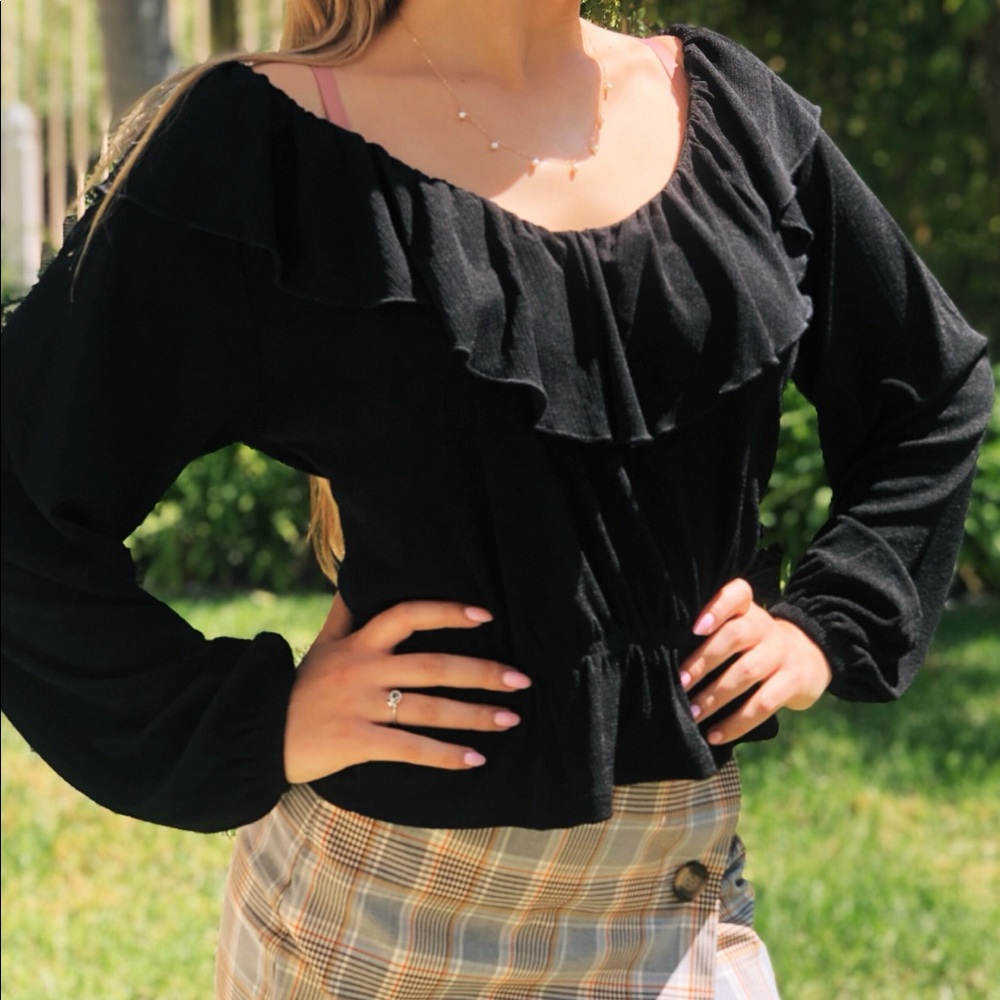 Black Ruffle top